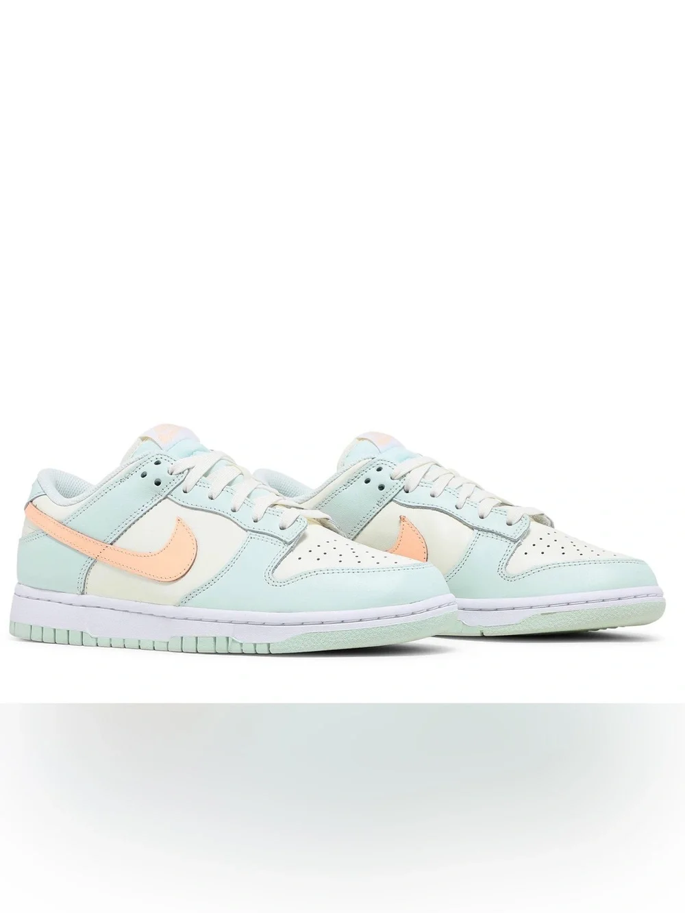 Nike Dunk Low-Top Sneakers in Barely Green Women’s size 11